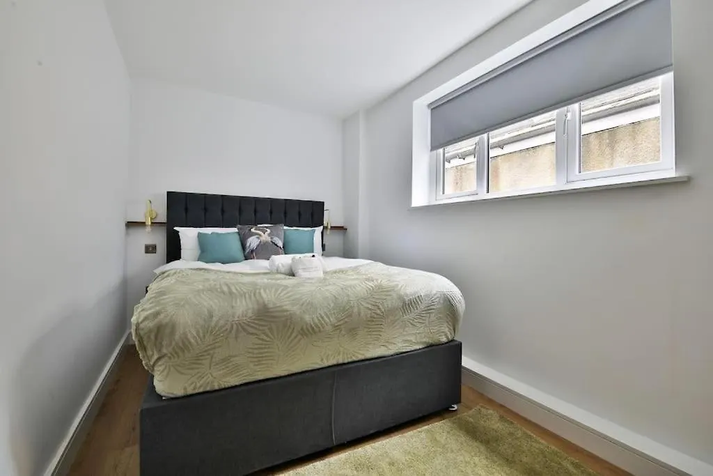 아파트 Stunning 2 Bed With Private Parking, Wifi & Coffee