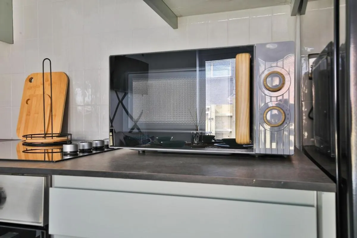 Stunning 2 Bed With Private Parking, Wifi & Coffee 영국